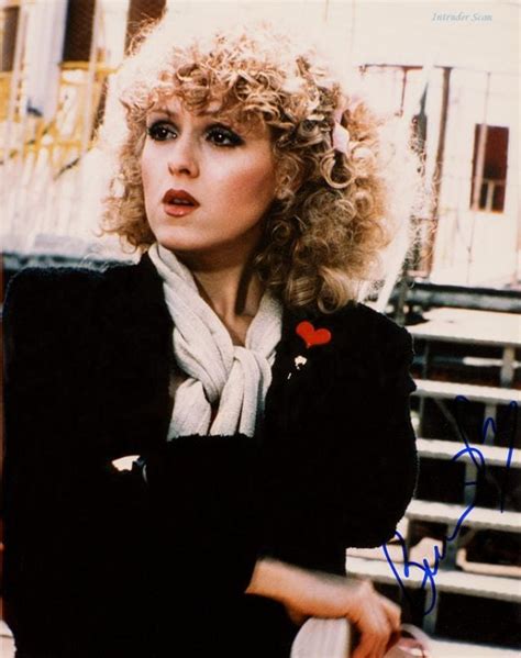 30 Glamorous Photos of Bernadette Peters in the。